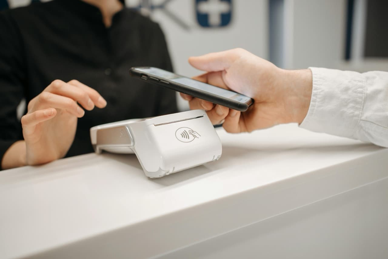 Contactless phone payment at counter